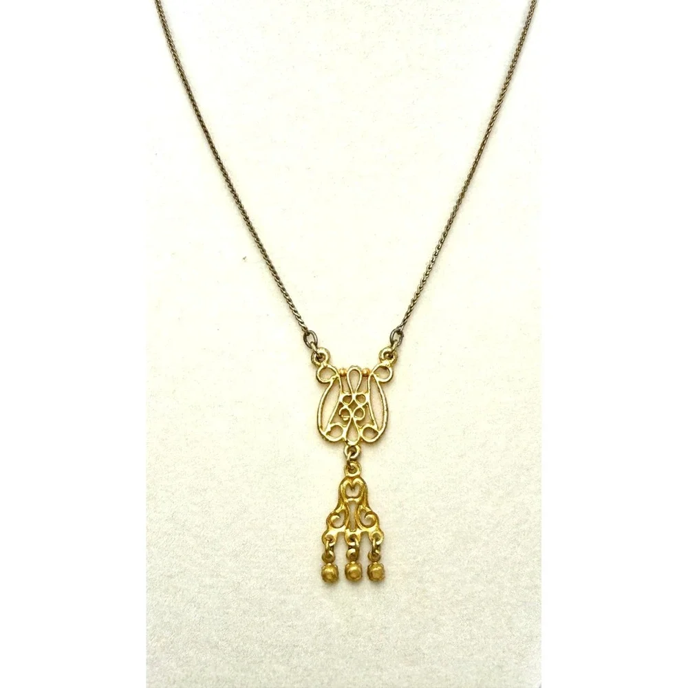 Vintage 90s Art Nouveau Gold Tone Floral Scroll Pendant Necklace 16in